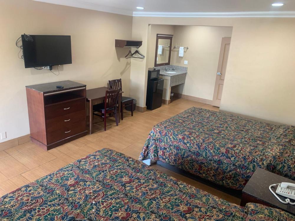 Large Double Room interior